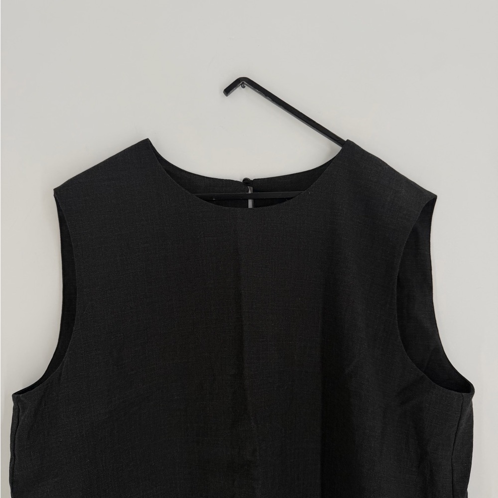 Cos Frill Ruffled Hem Sleeveless 100% Wool Dark Gray Top